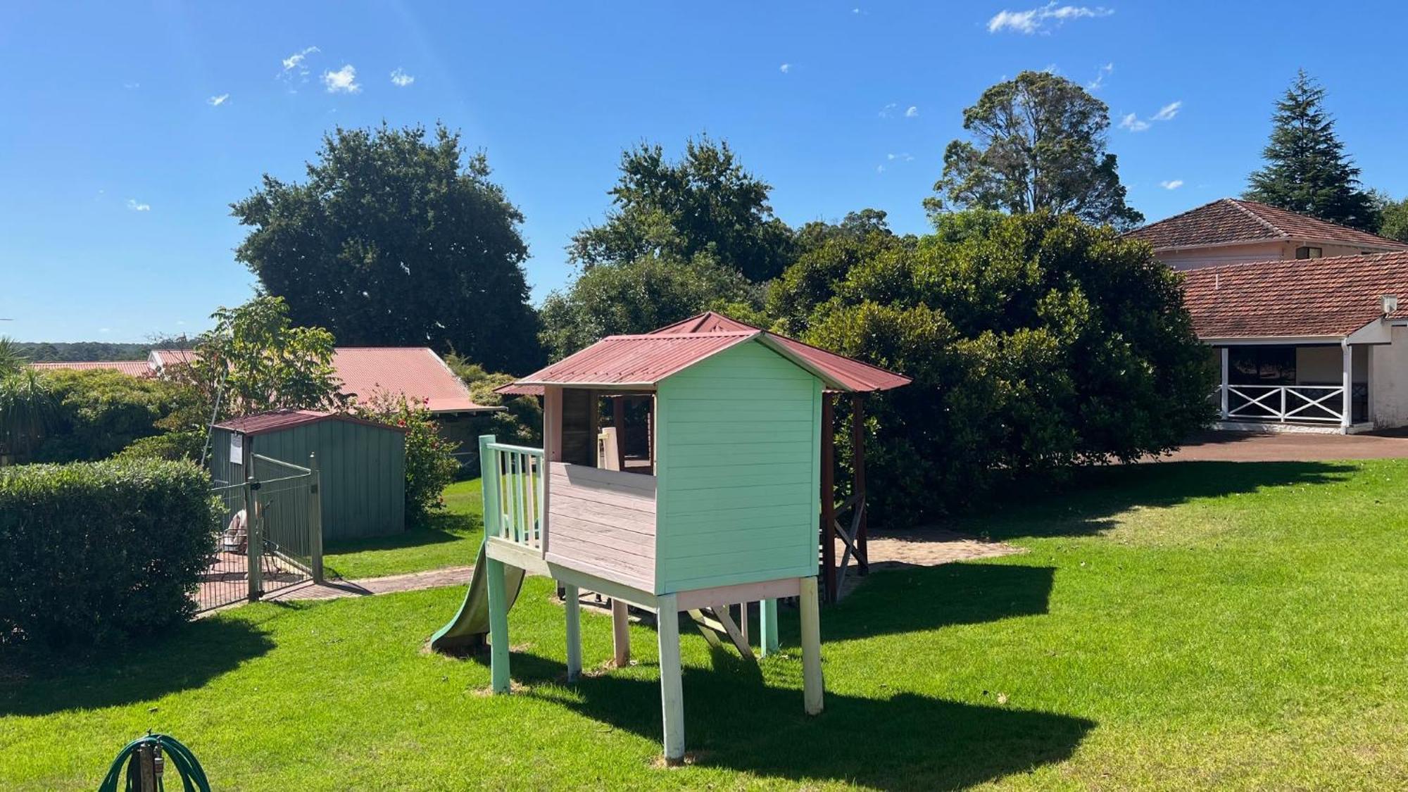 Karri Forest Motel Pemberton Exterior photo